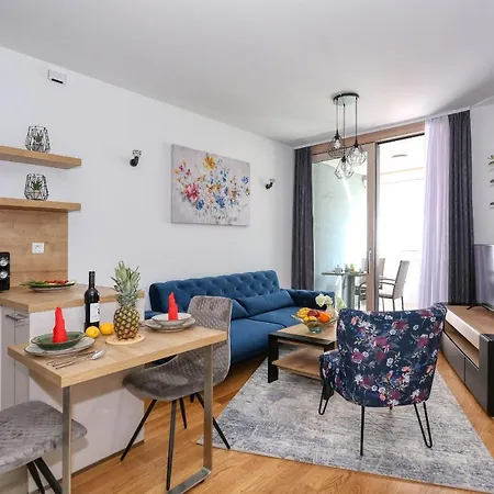 Luna With Free Parking Apartamento *