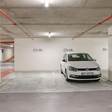 Luna With Free Parking Appartement *