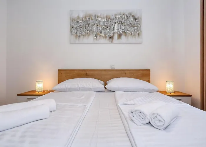 Luna With Free Parking Appartement Zadar