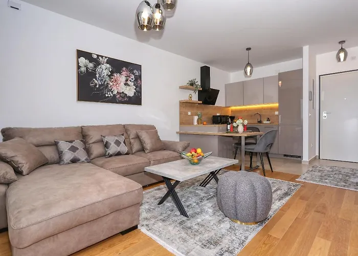 Luna With Free Parking Appartement *