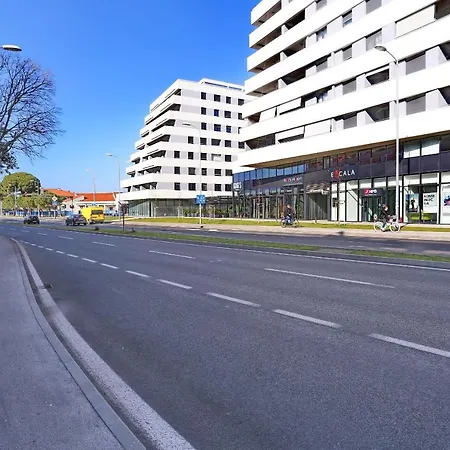 Luna With Free Parking Διαμέρισμα Ζαντάρ