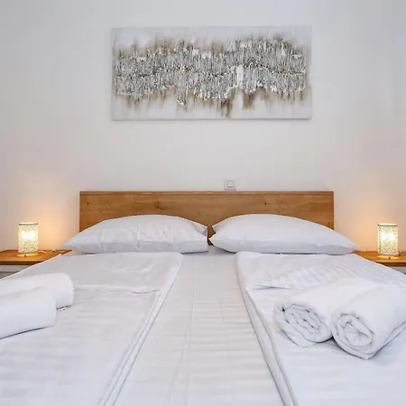 Luna With Free Parking Apartman Zára