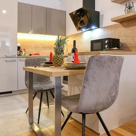 Luna With Free Parking * Ζαντάρ