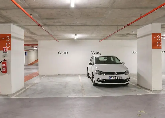 Luna With Free Parking Apartmán *