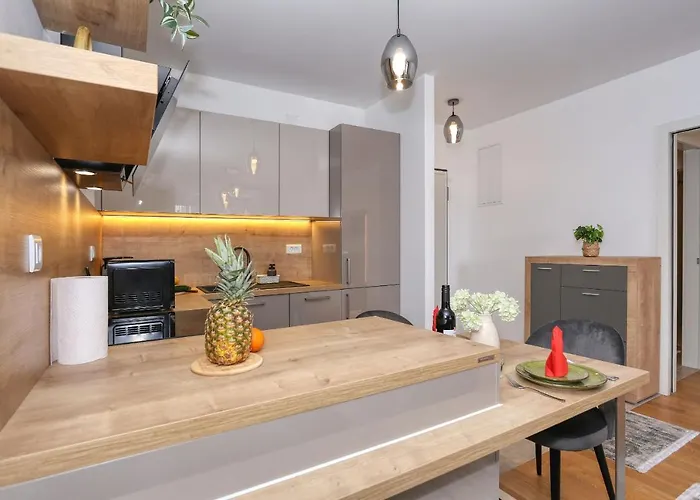 Luna With Free Parking * Zadar