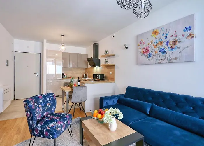 Luna With Free Parking Apartmán